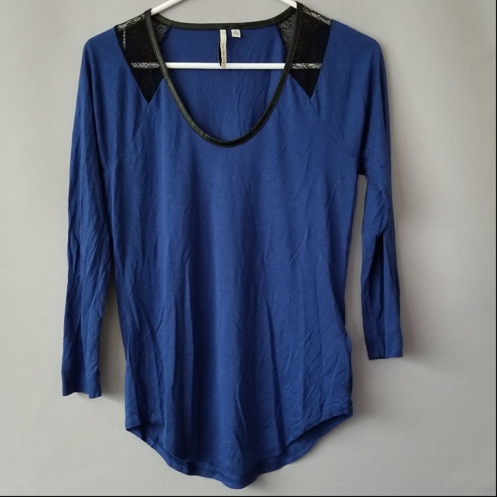 X CALVIN KLEIN SCOOP NECK LACE DETAILS BLOUSE TOP